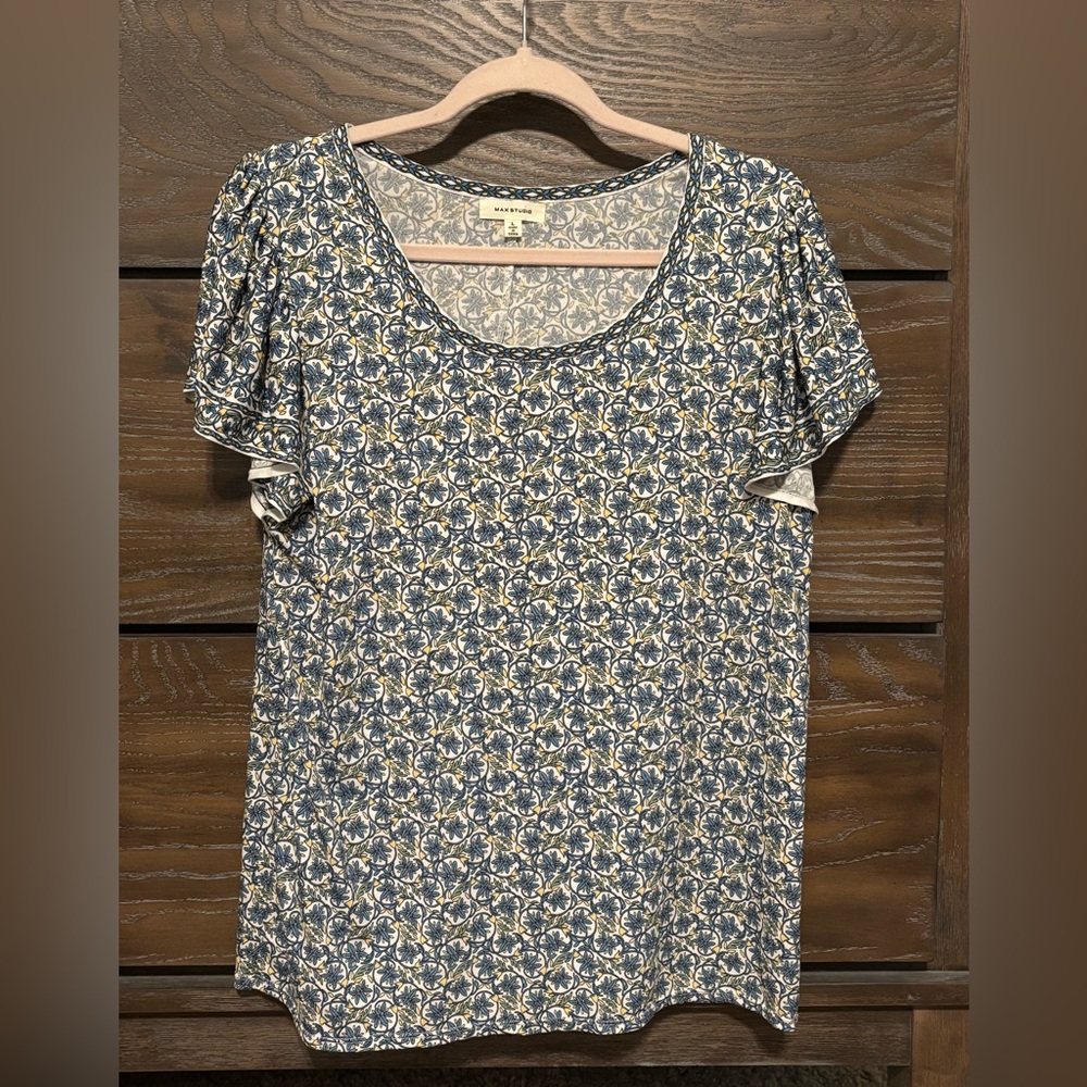Max Studio - Blue and Cream Floral Blouse - L